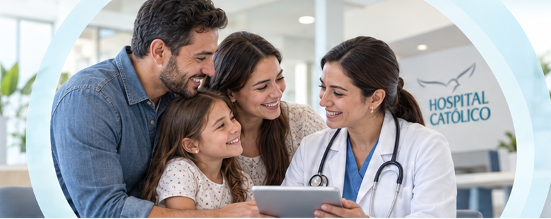 Familia recibe orientación de una doctora